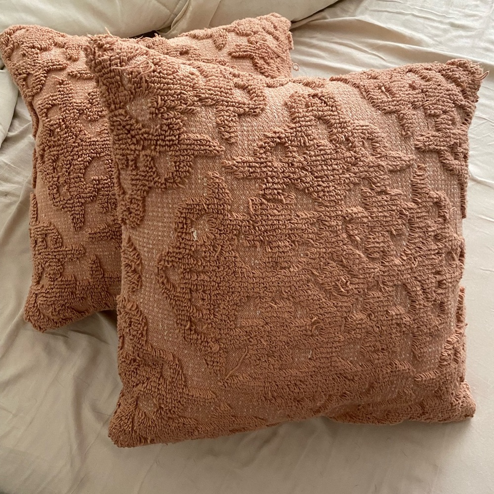 Peach throw pillows set of 2